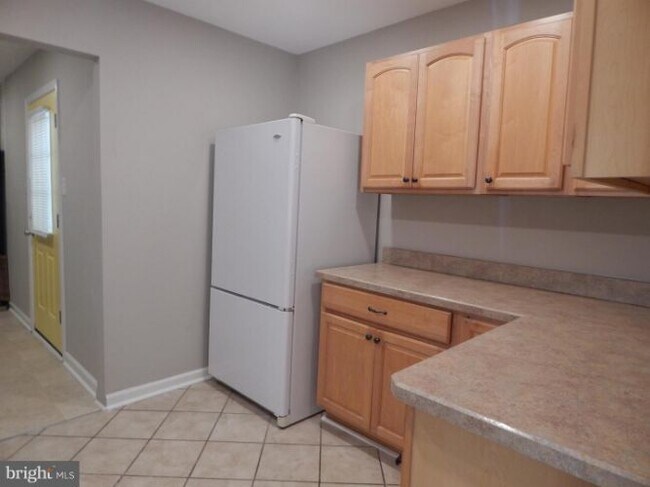 Building Photo - 400 Cooper St