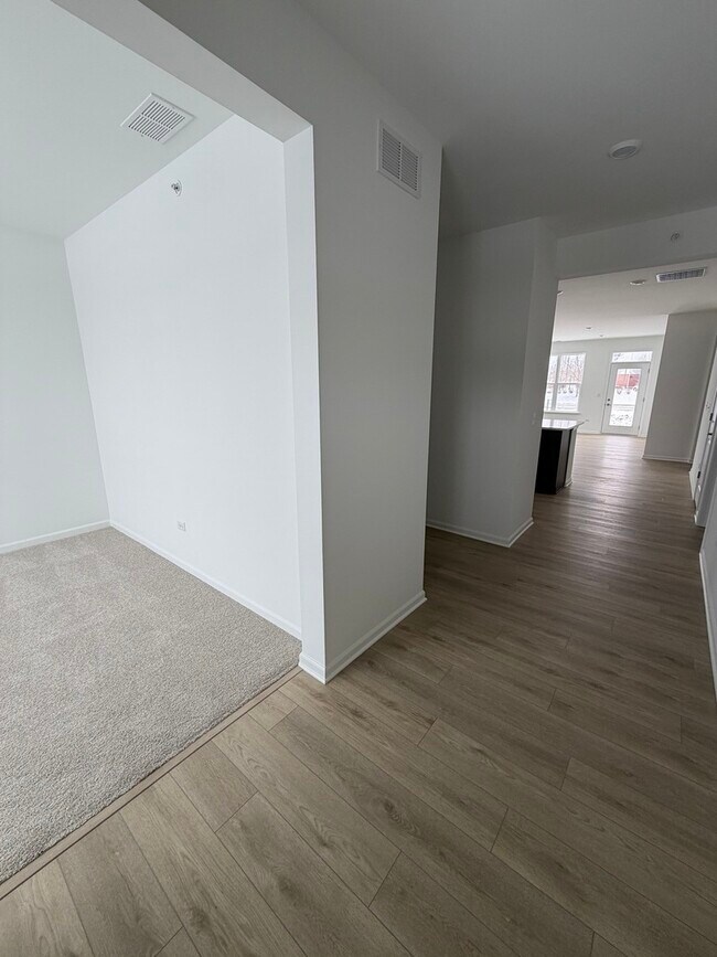 Foto del edificio - 12240 Barcroft Cir