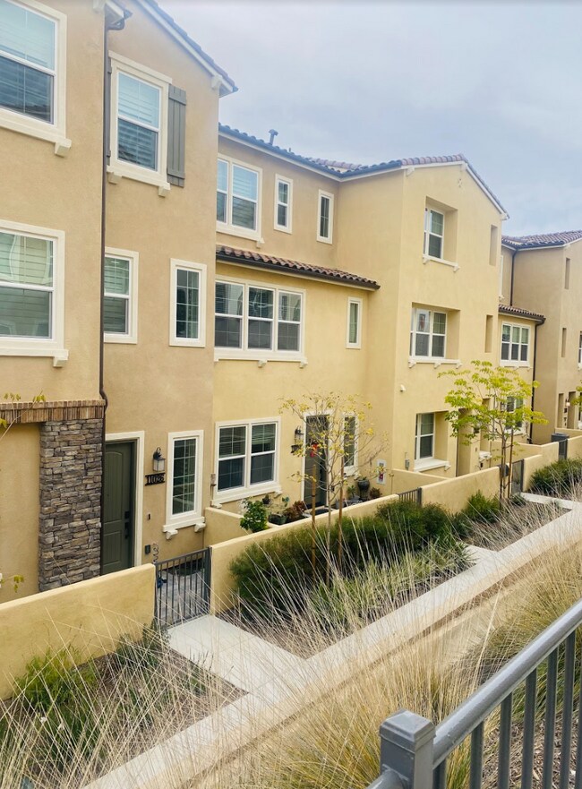 Nearby houses - 11024 Peyton Way