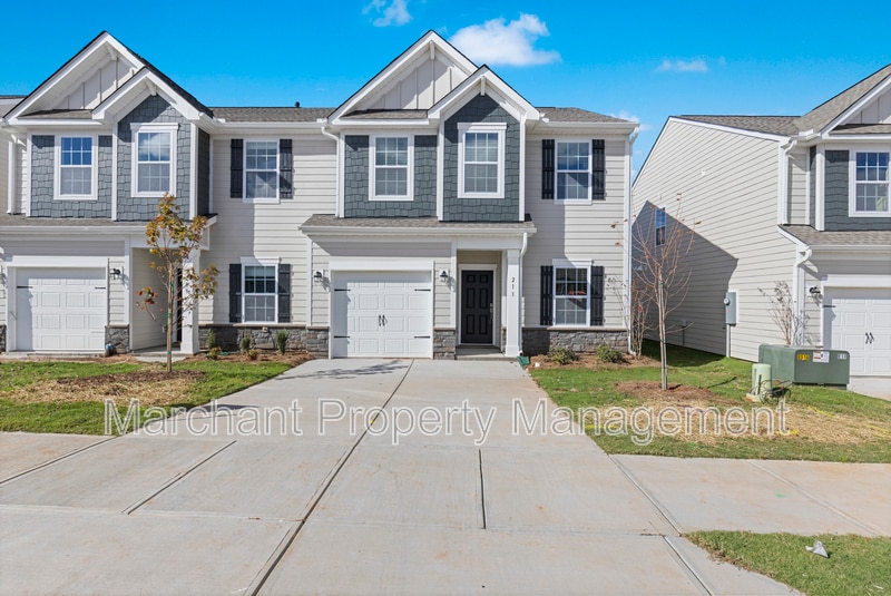 Primary Photo - 211 Backstay Ln