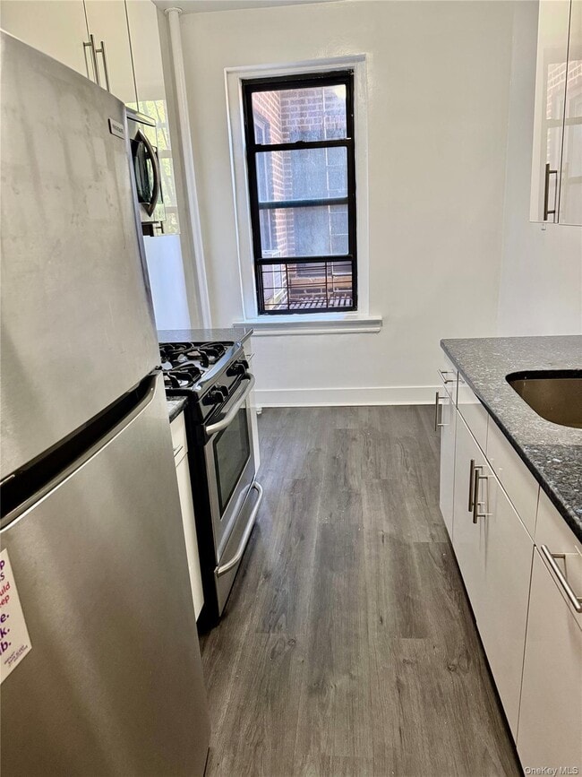 Building Photo - 37-21-3780 80th St