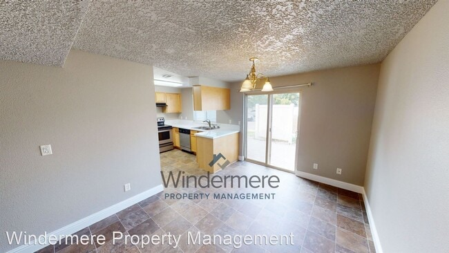 Building Photo - 3 br, 1.5 bath House - 1903 Melrose St