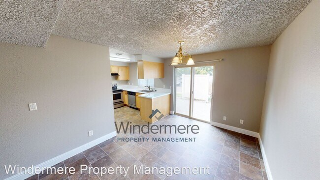 Foto del edificio - 3 br, 1.5 bath House - 1903 Melrose St