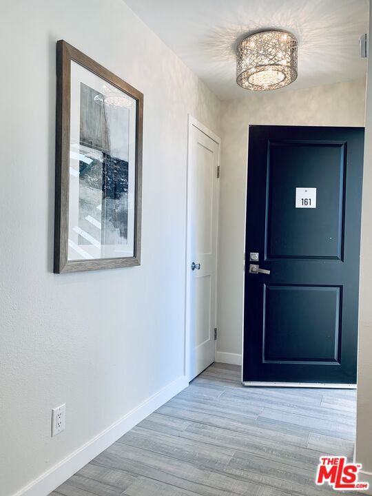 Foto del edificio - 4642 Park Granada Park