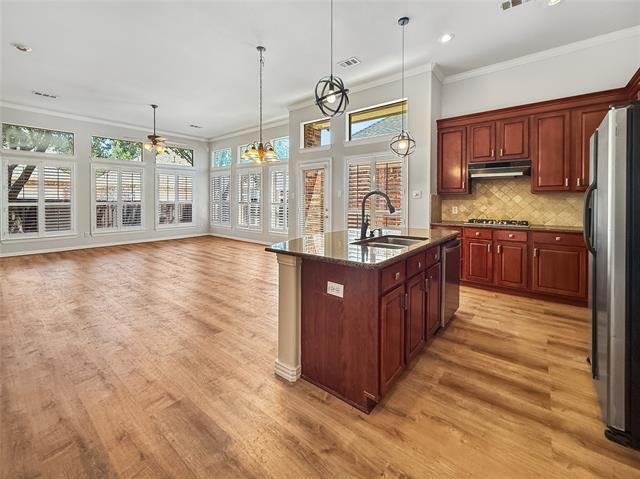 Foto del edificio - 4690 Rock Creek Ln