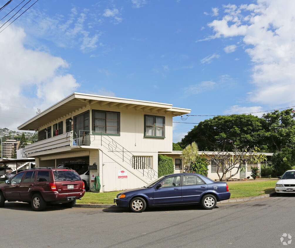 Building Photo - 2856 Varsity Cir