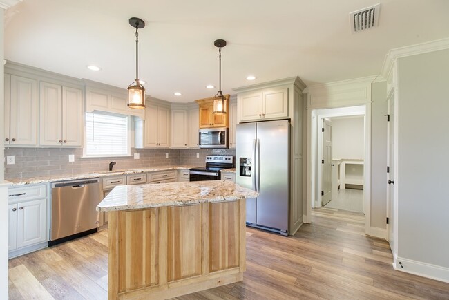 Building Photo - 3854 Merriman Court 4/2