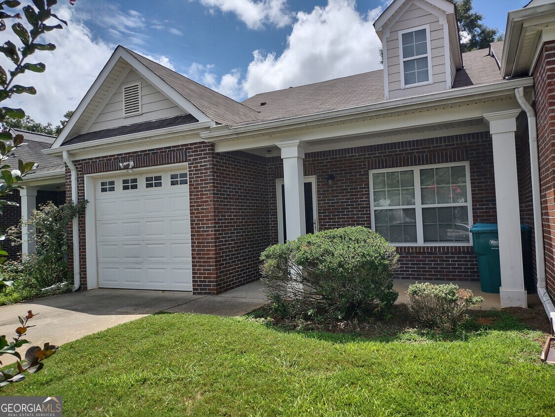 Primary Photo - 280 Rosenwald Ln