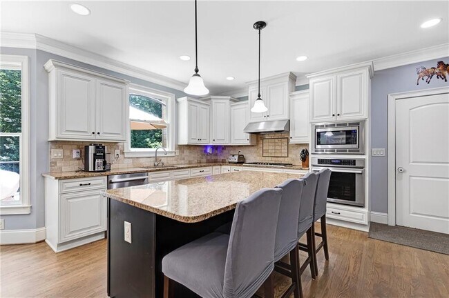 Foto del edificio - 4332 Cove Way Dr NE