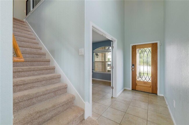 Building Photo - 113 Checkerspot Ct