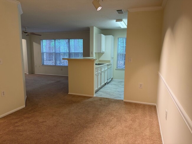 Foto del edificio - Private End Unit - First Floor - Reserve at Woodbridge