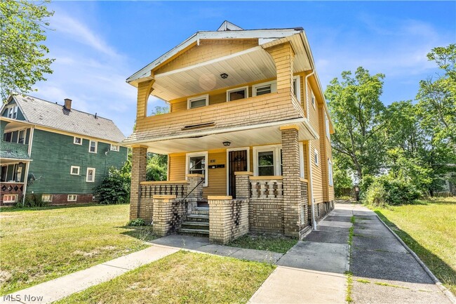 Building Photo - 12610 Griffing Ave