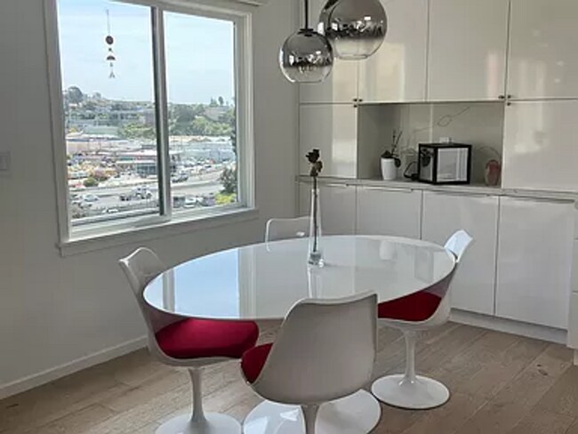 Foto del edificio - High end luxury mid century single family ...