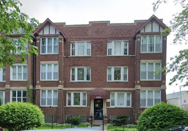 Building Photo - 1427 E 67th Pl
