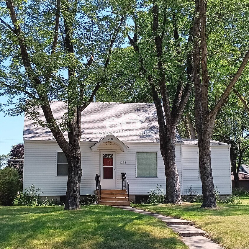 Foto principal - 1292 12th Ave N