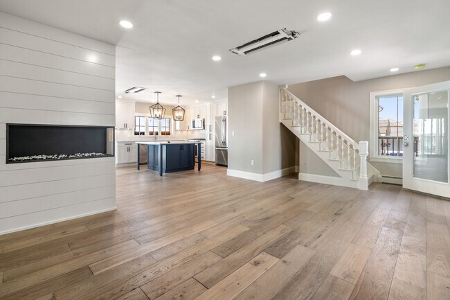 Foto del edificio - 77 Harbor View Ave