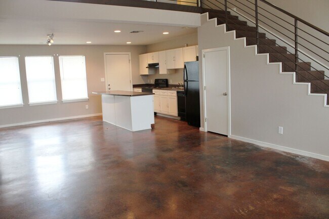 Foto del edificio - CONTEMPORARY URBAN CONDO NEAR DOWNTOWN