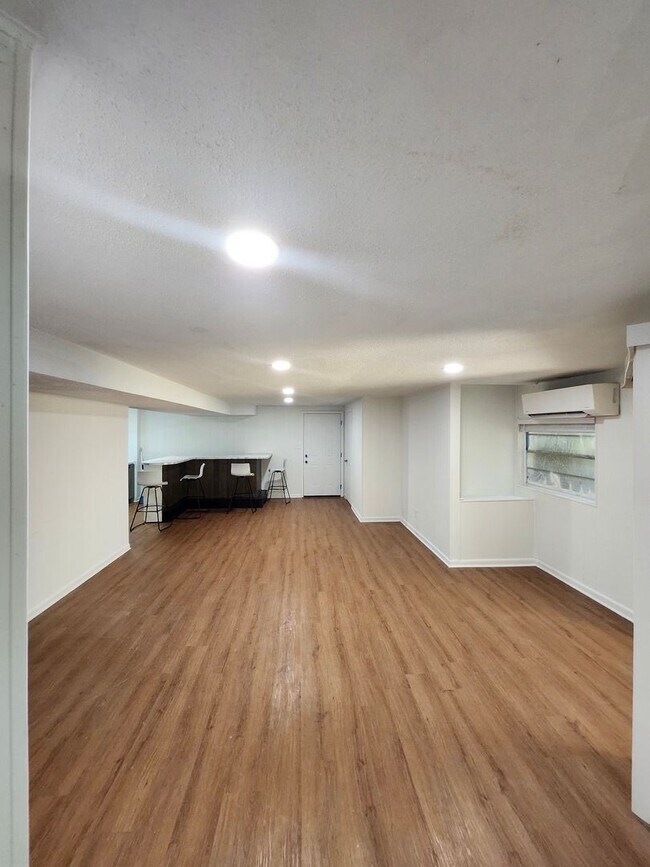 Foto del edificio - 743 E 9th Ave
