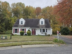 Building Photo - 11 Acapella Ct