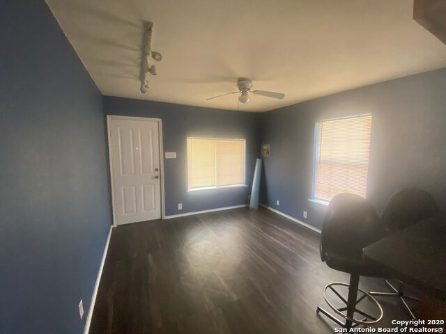 Foto del edificio - 3014 San Luis St