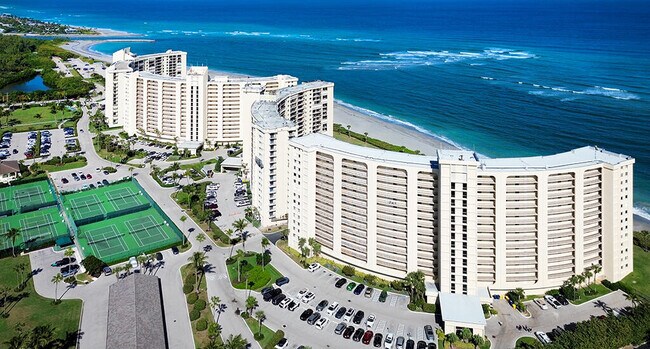 Foto del edificio - 400 Ocean Trail Way