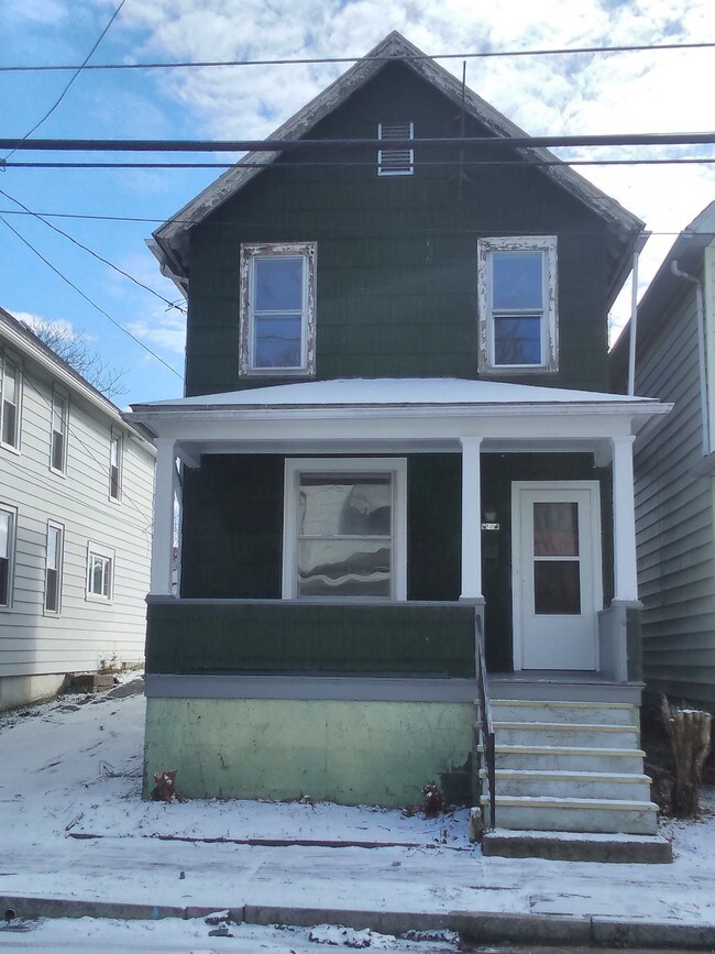 129 Madison St, WilkesBarre, PA 18702 House for Rent in WilkesBarre