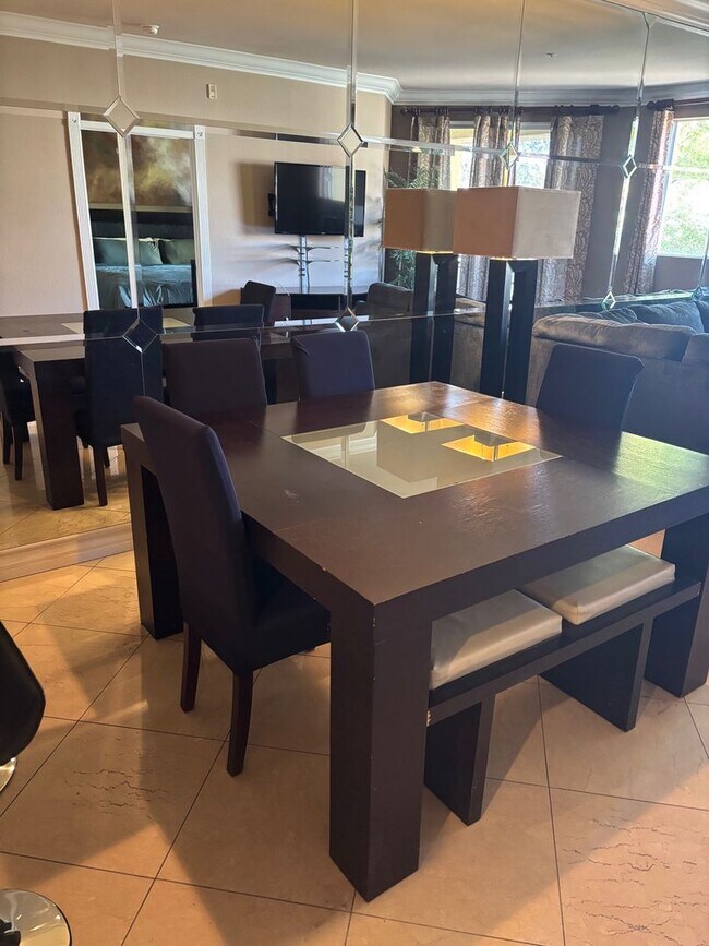 Foto del edificio - Meridian Furnished 2 Bd / 2 Ba Luxury Condo - Resort Style Living.