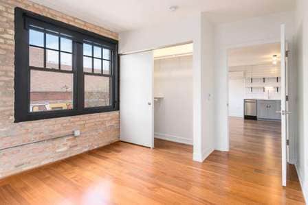 Foto del edificio - 1522 W Monroe St