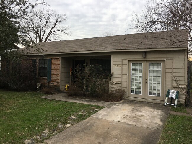 Foto del edificio - 10214 Chesterfield Drive