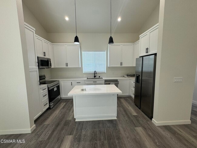 Building Photo - 17018 Midwood Dr