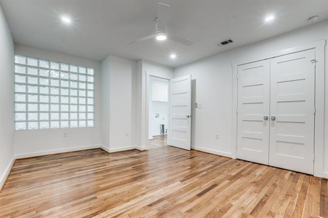 Foto del edificio - 1820 Mariposa Dr