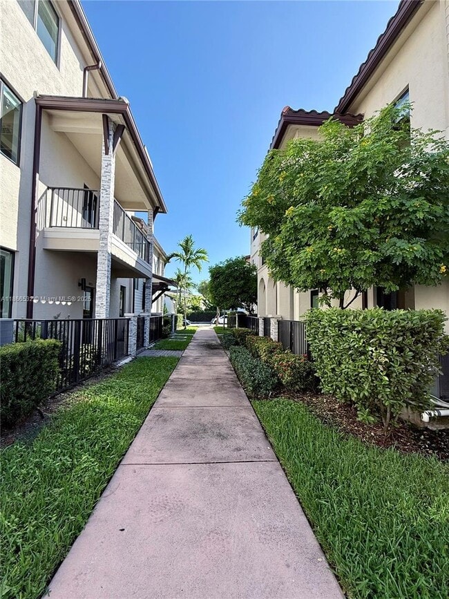 Building Photo - 4803 NW 83rd Ct