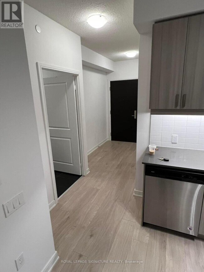 Building Photo - 8 Nahani Way