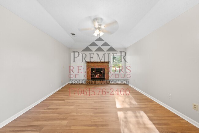 Foto del edificio - 6634 Hensley Dr