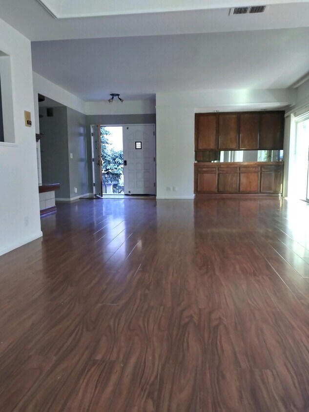 12416 Magnolia Blvd, Valley Village, CA 91607 Townhome Rentals in