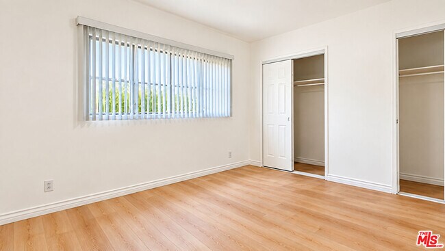 Foto del edificio - 633 Hayworth Ave