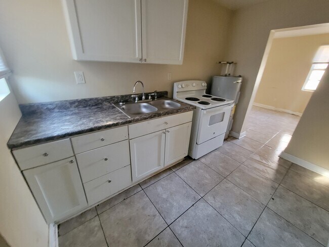 Foto del edificio - Pursley Court Apartments