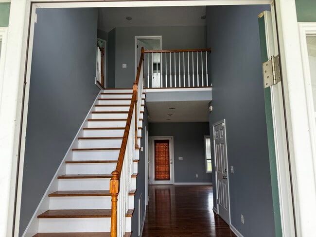 Building Photo - 806 Galloway Dr