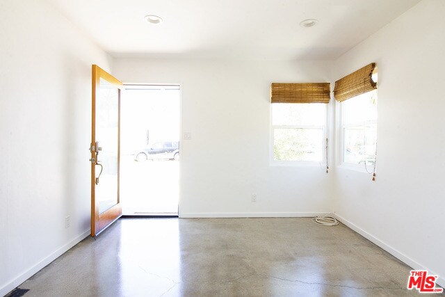 Building Photo - 3206 Silver Lake Blvd