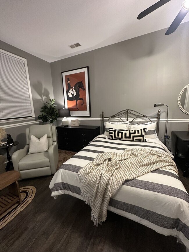 Foto del edificio - 6317 Wildwood Valley Dr