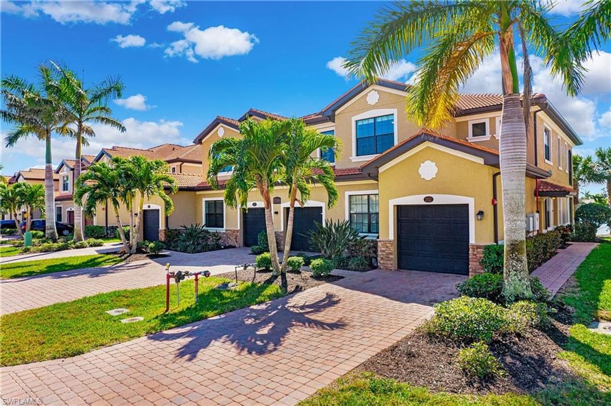 vista frontal - 26141 Palace Ln