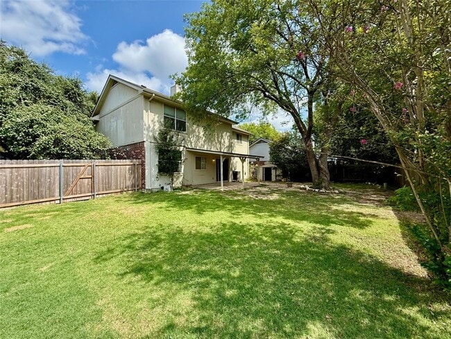 Building Photo - 16801 Langland Rd