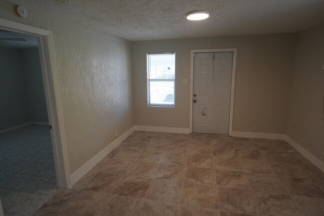 Foto del edificio - 431 NW 12th Ave