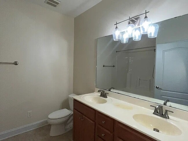 Foto del edificio - 212 Fountainhead Ln