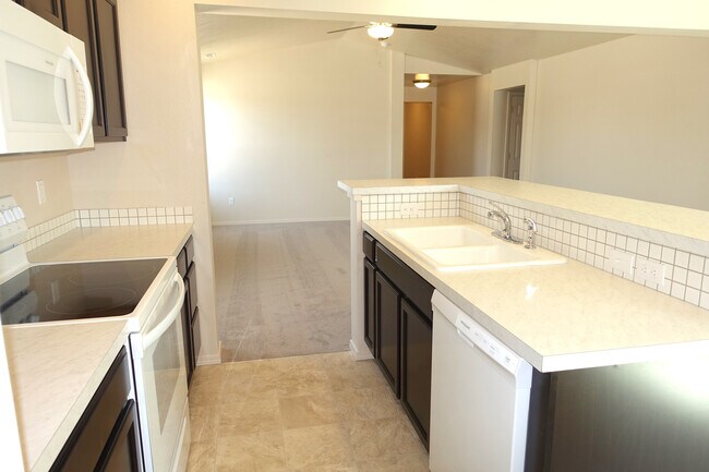 Foto del edificio - New 3-Bedroom Home in Kuna!
