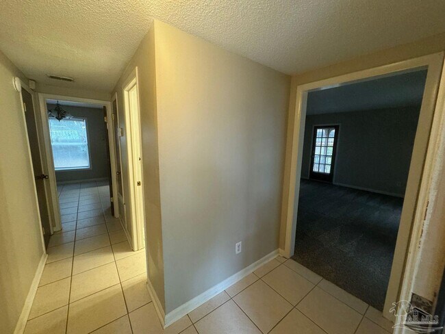 Foto del edificio - 1017 Great Oaks Dr
