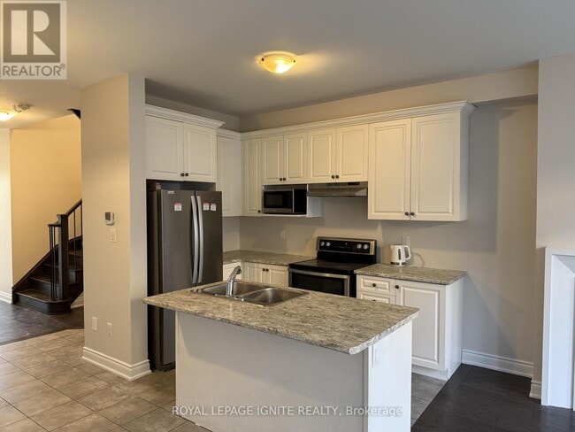 Building Photo - 35 Bushwood Trl