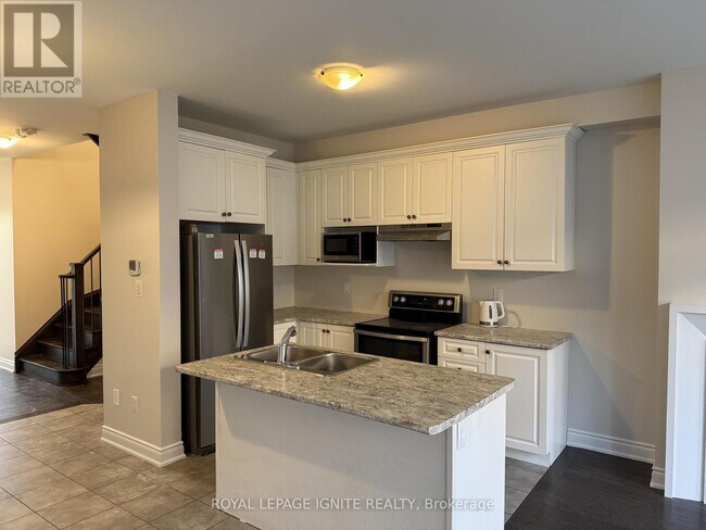 Photo du bâtiment - 35 Bushwood Trl