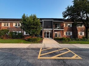 Building Photo - 2427 Ogden Ave