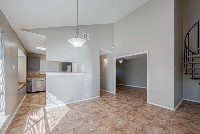 Building Photo - 5105 Beaver Hollow Dr